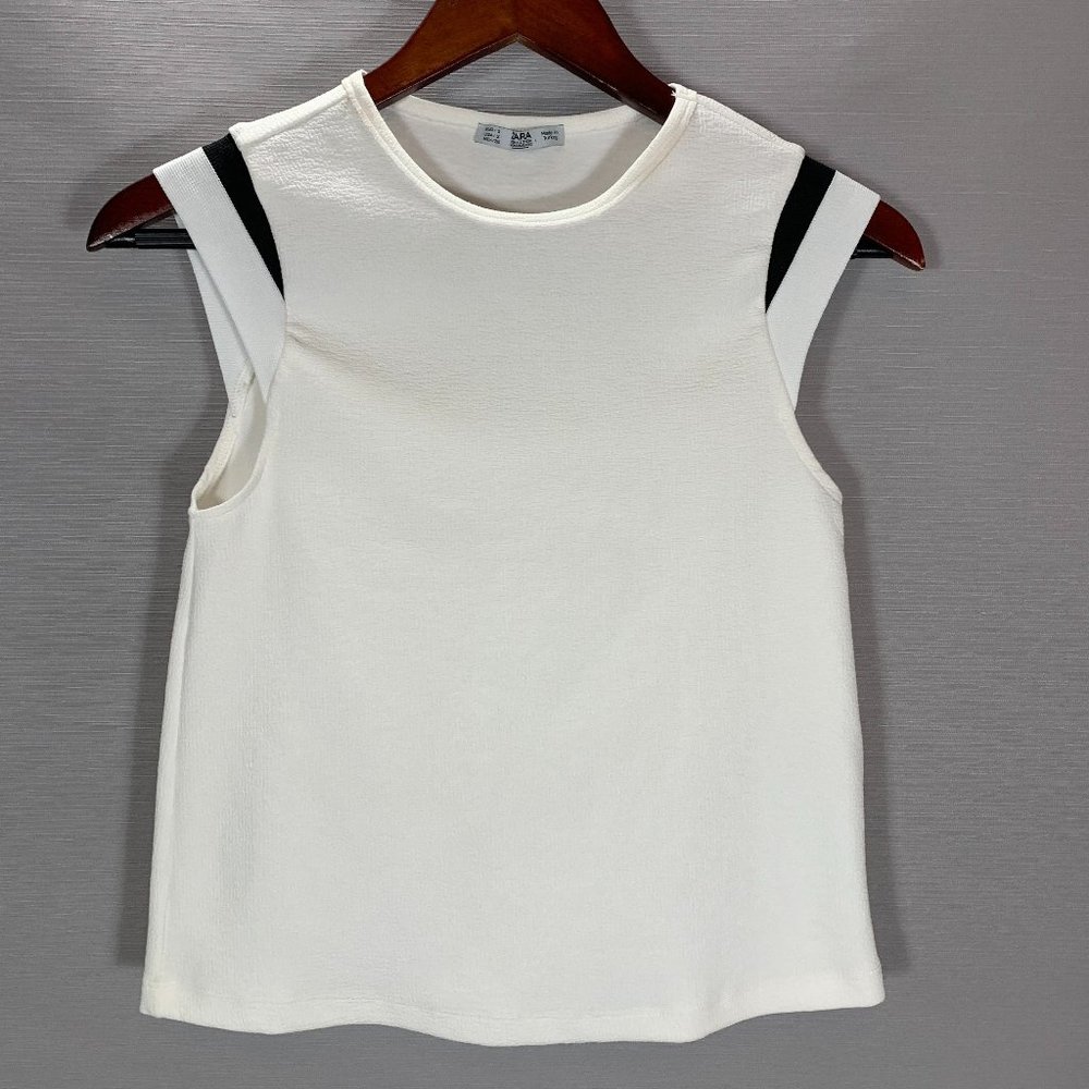 Zara Basics Top Womens US Small White Stretch Knit Shirt Cap Sleeve Crinkle